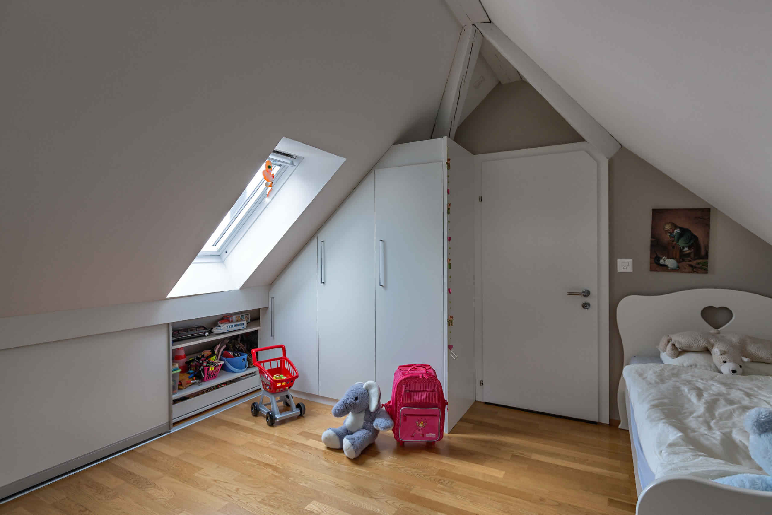 Schrank in der dachschräge nach mass dachschrägenschrank als ...